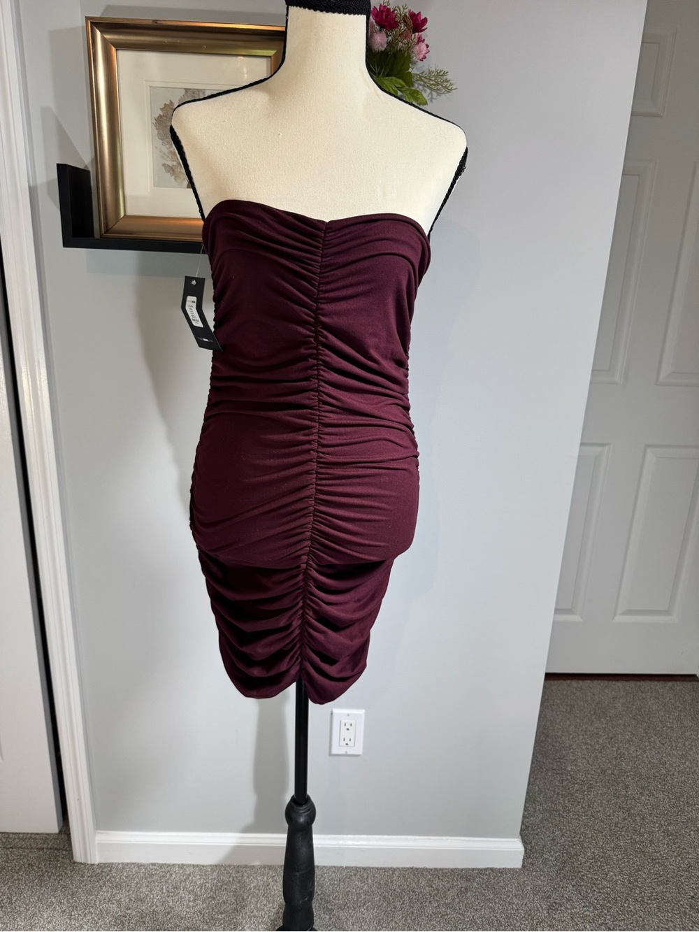 Fashion Nova Strapless Ruched Bodycon Dress in Burgundy